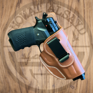 بيت مسدس جلد بني طبيعي داخلي