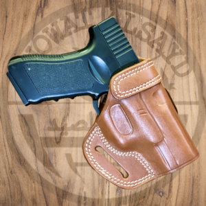 بيت مسدس جنب جلد بني طبيعي خارجي