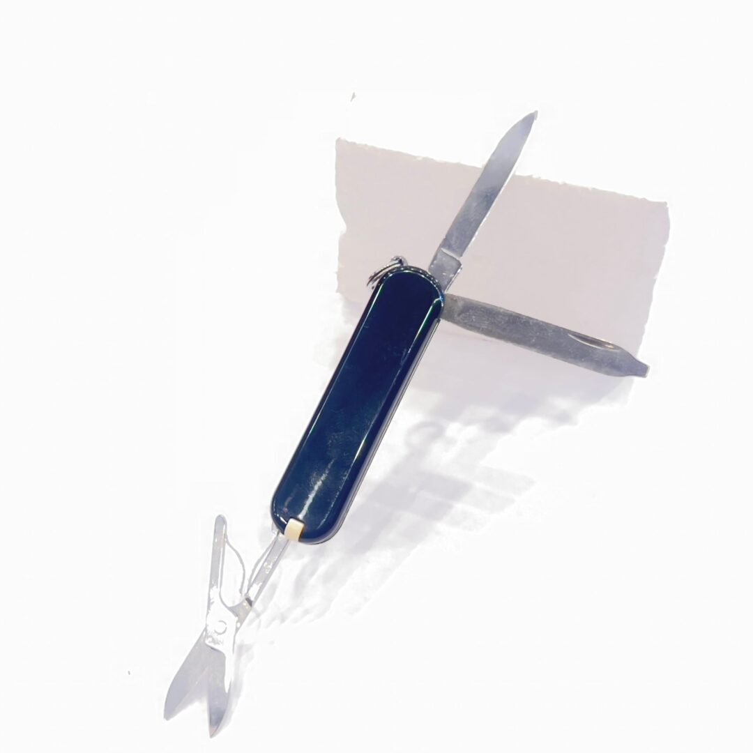 سكين سويسرية Victorinox Classic SD - ألوان كلاسيكية (7 وظائف)